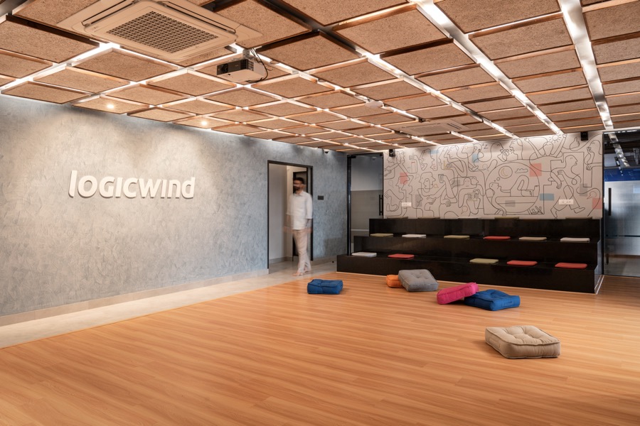 Logicwind team, moment 5